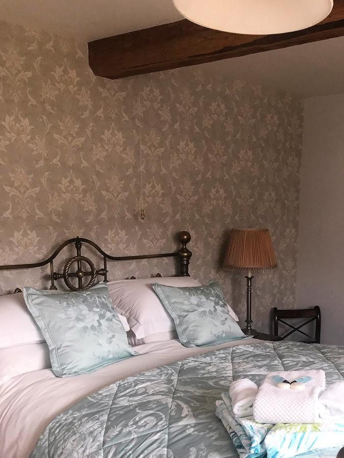 Eagle House Bed and Breakfast Eccleshall Esterno foto